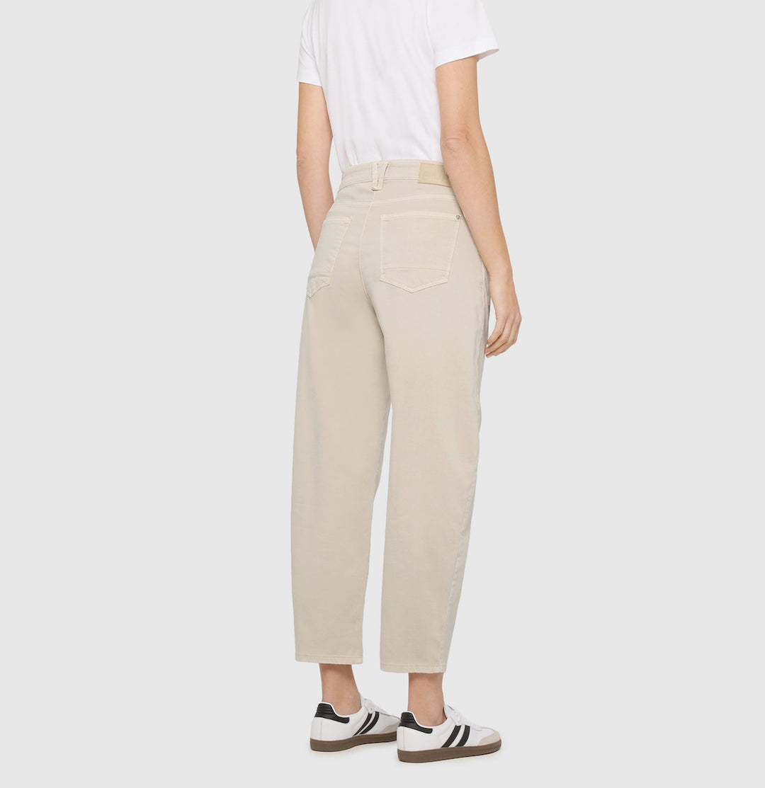 Mac Jeans Danni Ivory Barrel Authentic High Stretch Gabardine Jeans