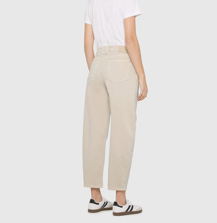 Mac Jeans Danni Ivory Barrel Authentic High Stretch Gabardine Jeans