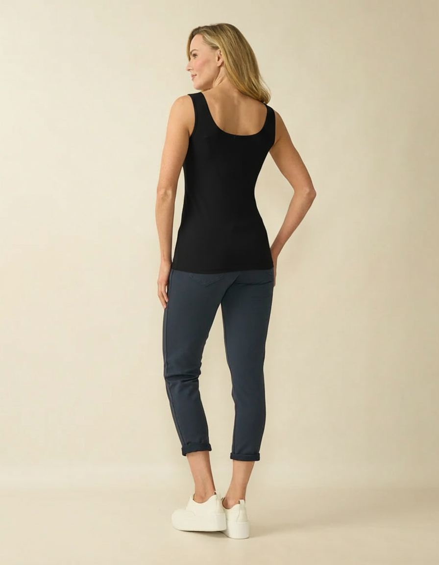Decollage Black PIA Basic Vest