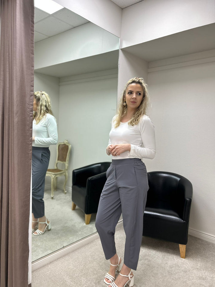 Lightweight Cropped Barrel Travel Trousers, Grey