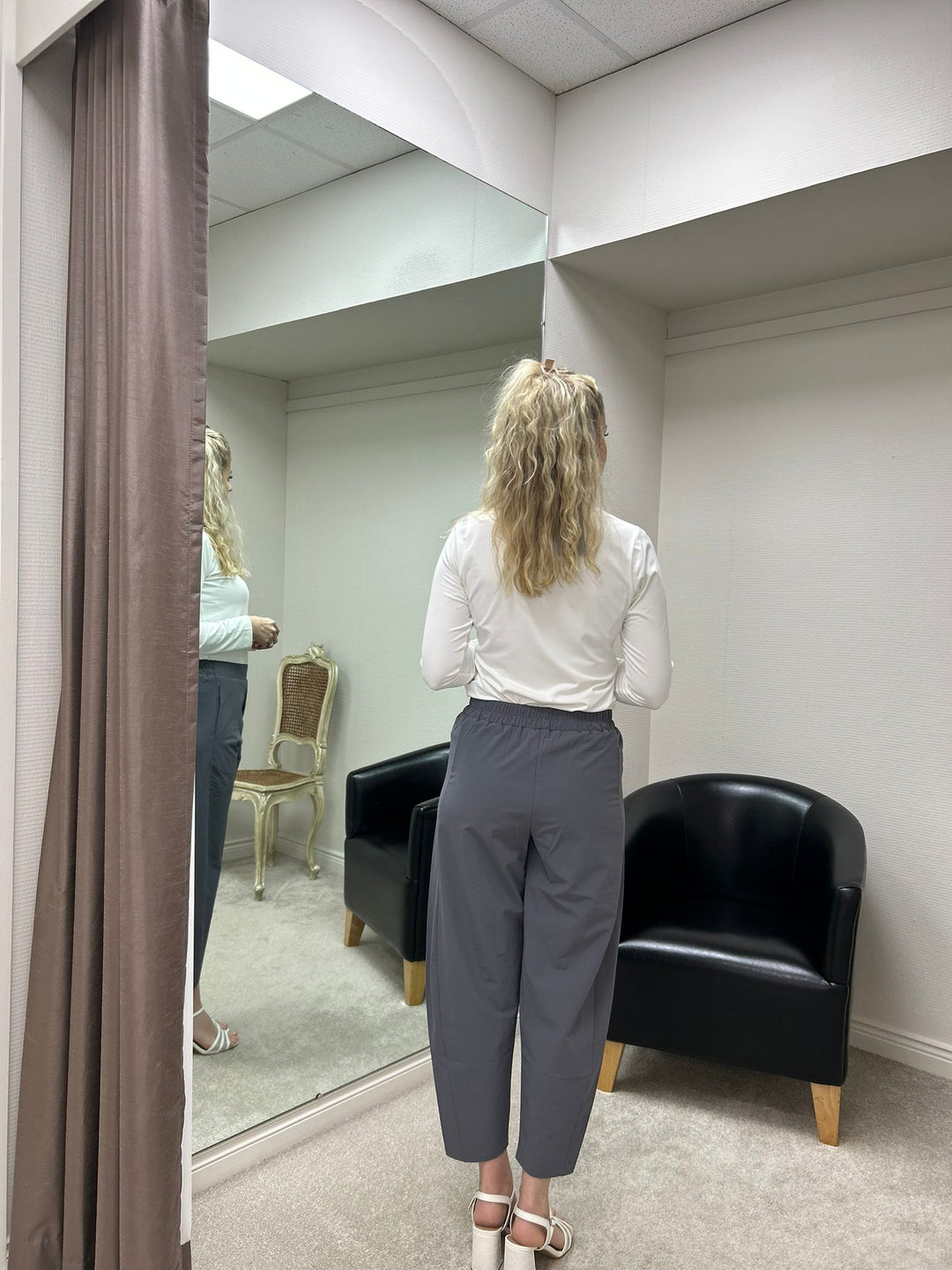 Lightweight Cropped Barrel Travel Trousers, Grey